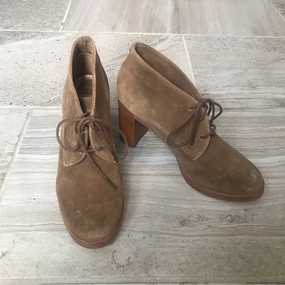 Johnston & Murphy Brown Suede Lace Up Bootie, Size 8M Women. - Picture 1 of 9